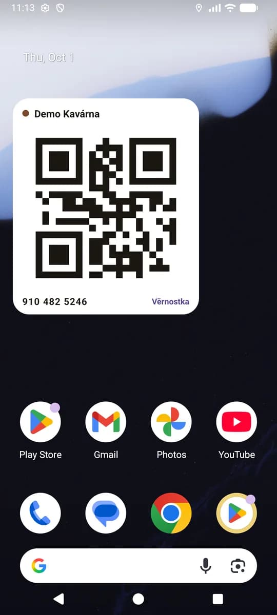 Plocha telefonu s Androidem: widget Věrnostky s QR kódem karty Demo Kavárny